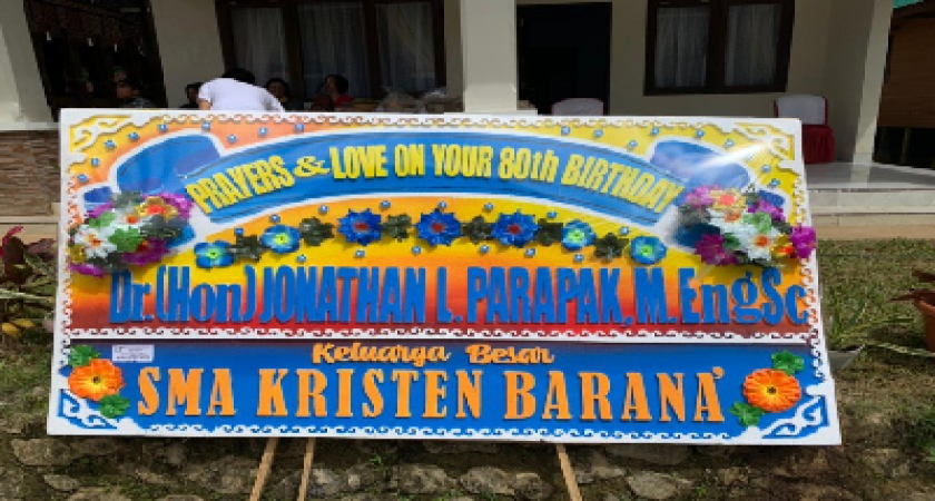 80 Tahun Dan Terus Bersinar Bapak Jonathan L. Parapak | SMA KRISTEN BARANA'